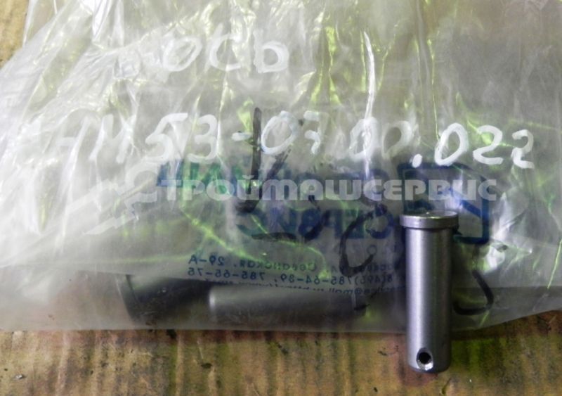 Ось АНМ53-07.00.022 крепления приемного лючка Ось АНМ53-07.00.022 крепления приемного лючка