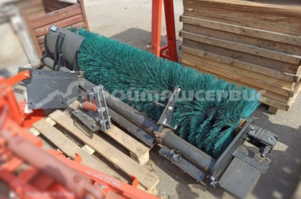 Щеточное оборудование КО-829 в сборе (установка щетки КО-829А.47.00.000-01Z)